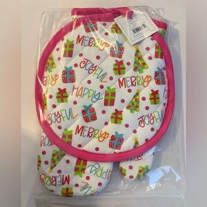 Mary Square Happy Joyful Oven Mitt and Potholder Set